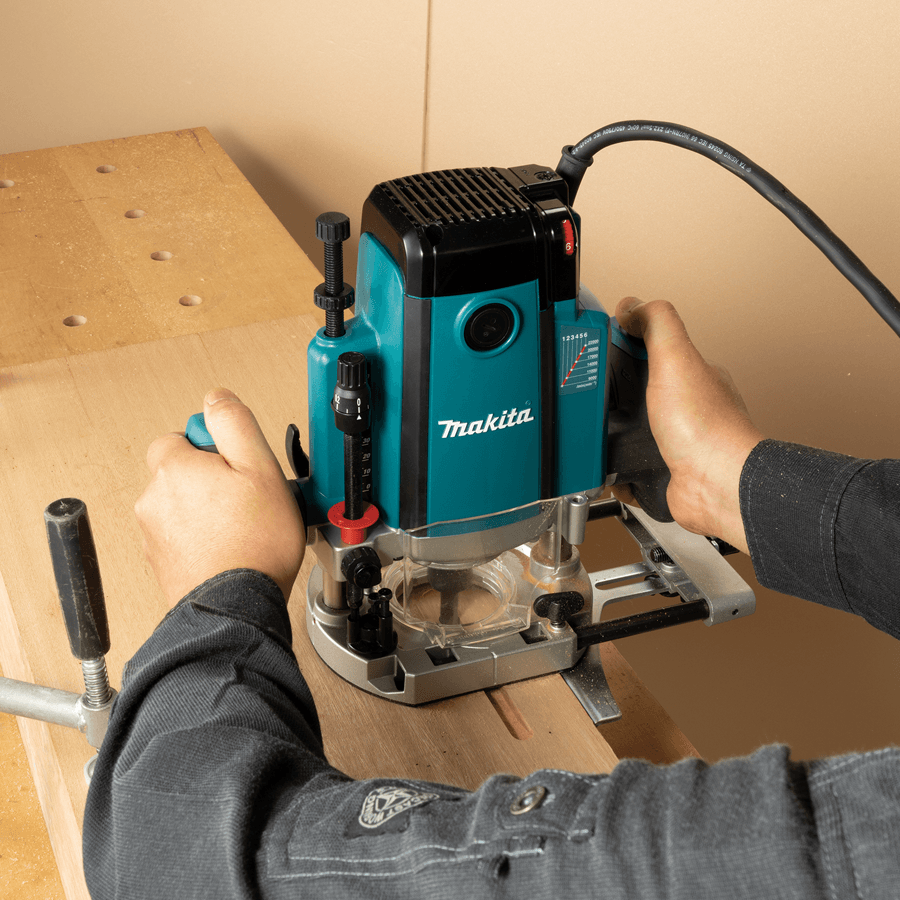 Makita RP2303FC Plunge Router (Variable Speed) [1/4 Makita RP2303FC Plunge Router (Variable Speed) [1/4